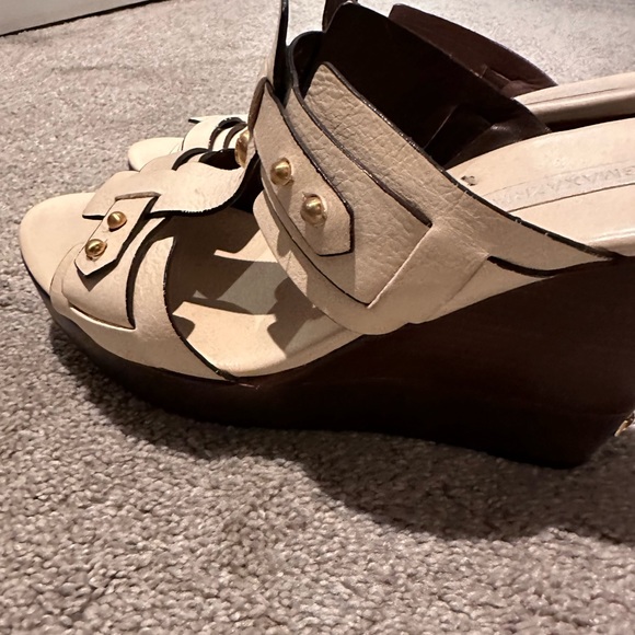 BCBG Cream Sandals - Picture 3 of 9